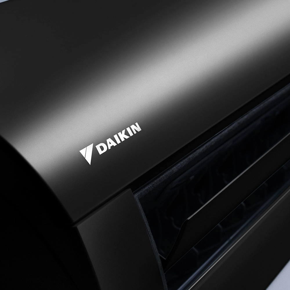 ar-condicionado-18000-btus-inverter-daikin-ecoswing-smart-gold-icolor-preto-evaporadora-logo